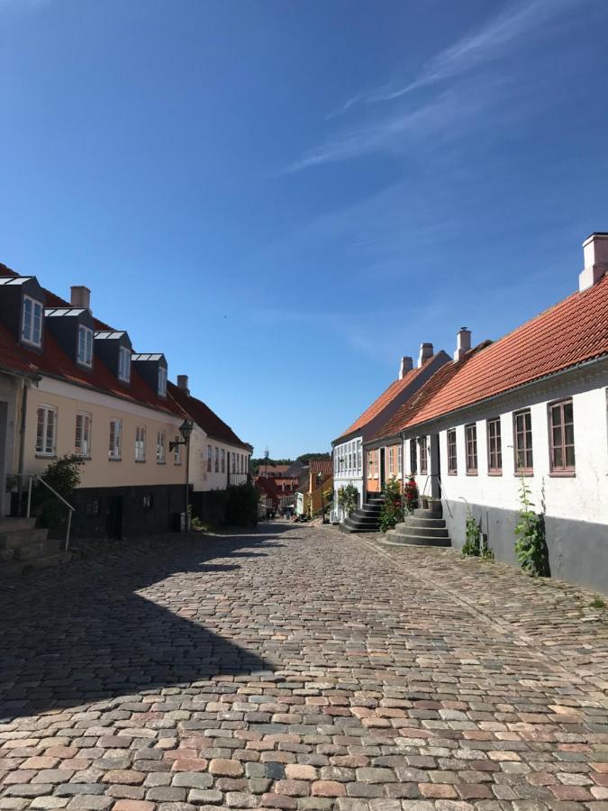 Ibsens Gaard Hotel Ebeltoft Buitenkant foto